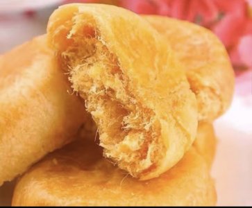 ขนมเปี๊ยะไก่หยอง