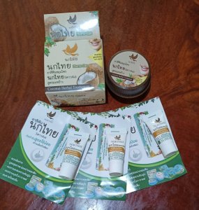 #ยาสีฟันสมุนไพรนกไทยสูตรมะพร้าวแบบตลับ 3 แถมหลอดขนาด 8g. 3 หลอด