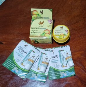 #ยาสีฟันสมุนไพรนกไทยสูตรมะม่วงแบบตลับ 3 แถมหลอดขนาด 8g. 3 หลอด